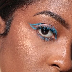 Meet your Posher, Chloe